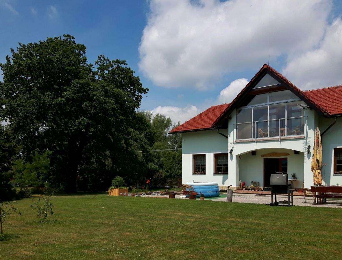 V Prirode Na Okraji Frenstatu Pod Radhostem Apartment Frenštát pod Radhoštěm Bagian luar foto